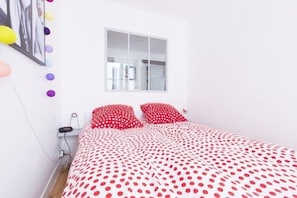 1 bedroom, iron/ironing board, free WiFi, bed sheets