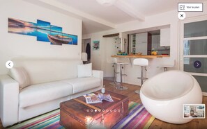 Flat-screen TV, fireplace, stereo