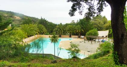 plain pied de maison bon standing piscine et tennis privés idéal curistes