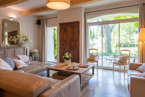 In the Mas des Pampres, Provence is at your fingertips