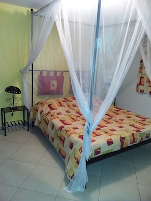 4 bedrooms, in-room safe, iron/ironing board, travel cot