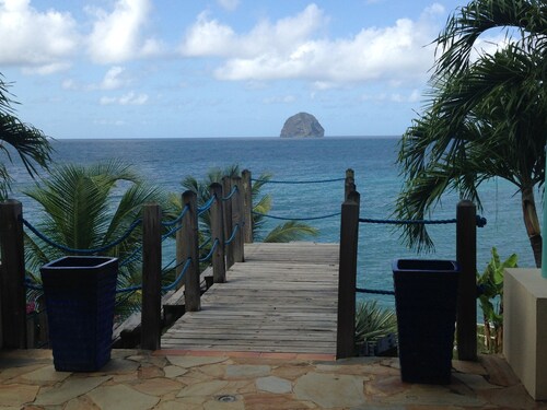 Superbe T3 de 85m2 les pieds dans l'eau Grande terrasse vue mer