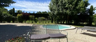 Mazet provencal with pool in Saint Remy de Provence