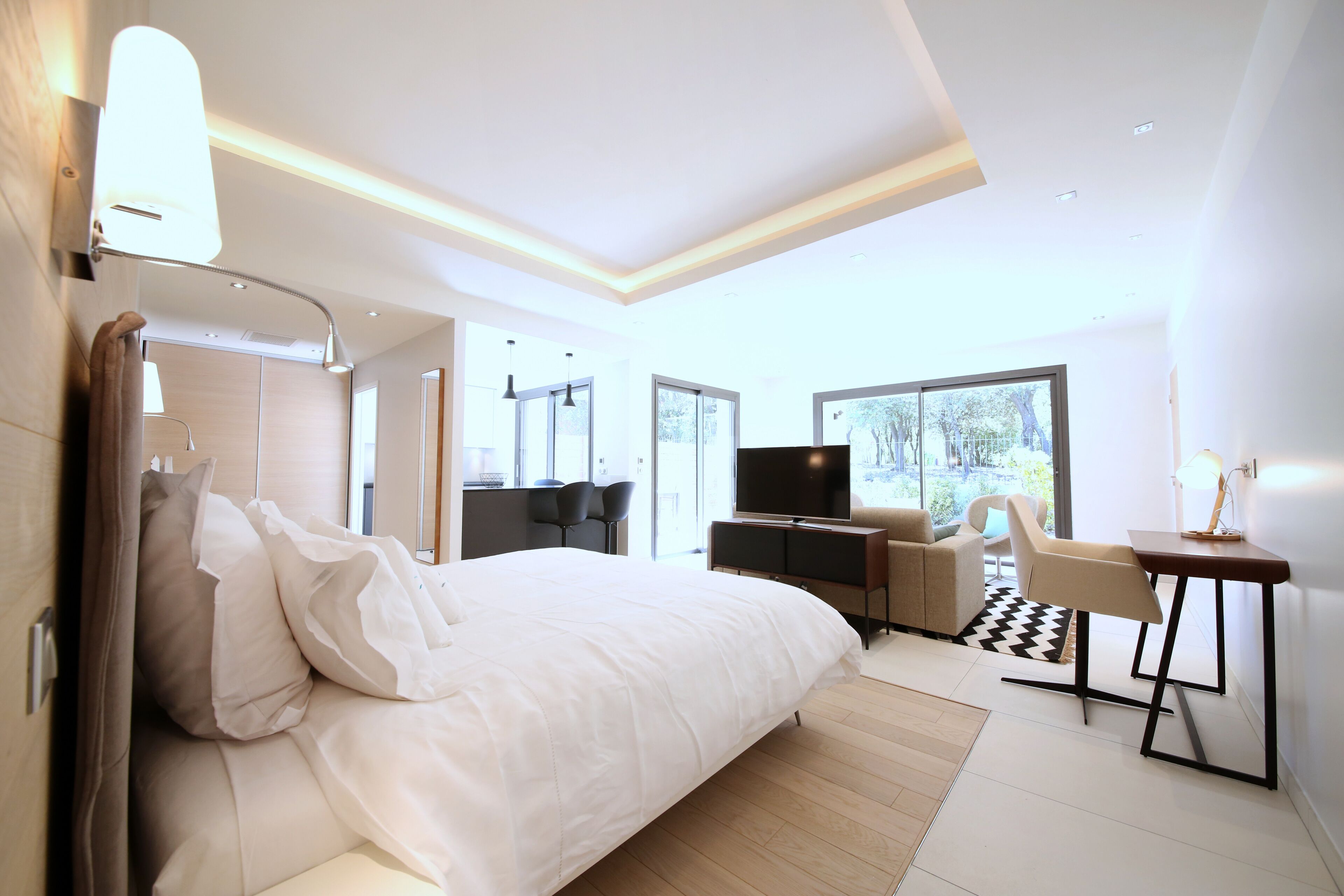 1 slaapkamer, een strijkplank/strijkijzer, internet, beddengoed