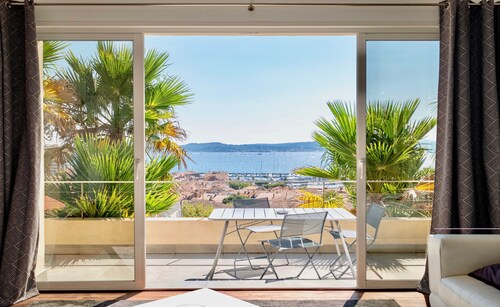 CENTRAL VILLA with PANORAMIC SEA VIEWS -- SAINTE-MAXIME -- SLEEPS 14 ! 
