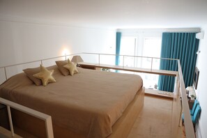 3 bedrooms, iron/ironing board, free WiFi, bed sheets - Lovely apartment in the historic center of Porto - High Standards (Porto)