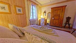 1 bedroom, desk, iron/ironing board, travel cot
