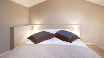 1 chambre, fer et planche Ă repasser, Wi-Fi gratuit, draps fournis