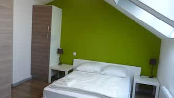 1 habitación, tabla de planchar con plancha y wifi gratis