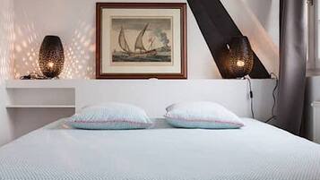 6 Schlafzimmer, Schreibtisch, Bügeleisen/Bügelbrett, kostenloses WLAN
