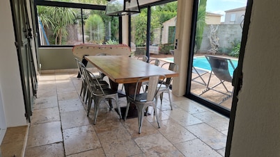 house in provence between Saint Remy and Avignon with swimming pool for 6 people