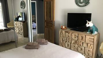 3 chambres, fer et planche Ă repasser, lit parapluie, Wi-Fi gratuit