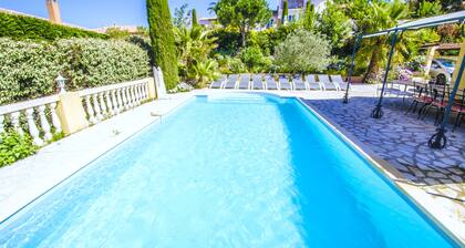 Große neue Villa in Sainte Maxime mit Pool - Golf von Saint Tropez