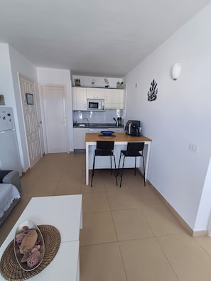 Interior - FULLY RENOVATED APARTMENT WITH TERRACE AND SUPERB SEA VIEW (WIFI) (Tías)