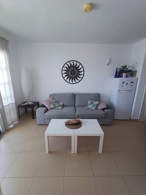 TV - FULLY RENOVATED APARTMENT WITH TERRACE AND SUPERB SEA VIEW (WIFI) (Tías)