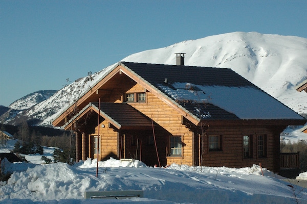 Entrée du chalet du coté du lotissement
