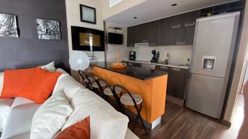 Tv, pejs, bøger