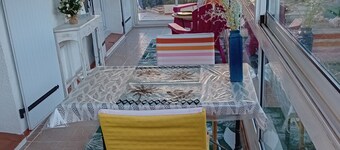 Encantadora casa + terraza + jardín + WIFI + cerca + Sea clasificado 3 *