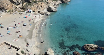 Villa independiente, magnifica vista al mar, piscina privada, WIFI