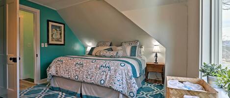 3 soveværelser, skrivebord, strygejern/strygebræt, weekendseng