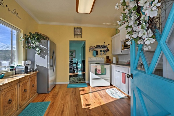 Frigorífic, microones, forn i placa de cuina