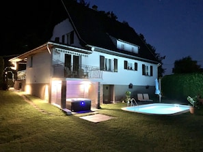 Exterior - Comfortable, quiet and independent cottage with swimming pool in the heart (Sturzelbronn)