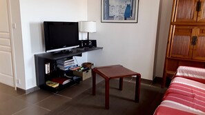 TV, books, stereo