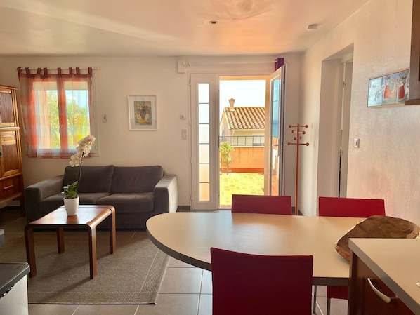 Dining - LUXURY SEA AND MOUNTAIN APARTMENT (Banyuls-Sur-Mer)