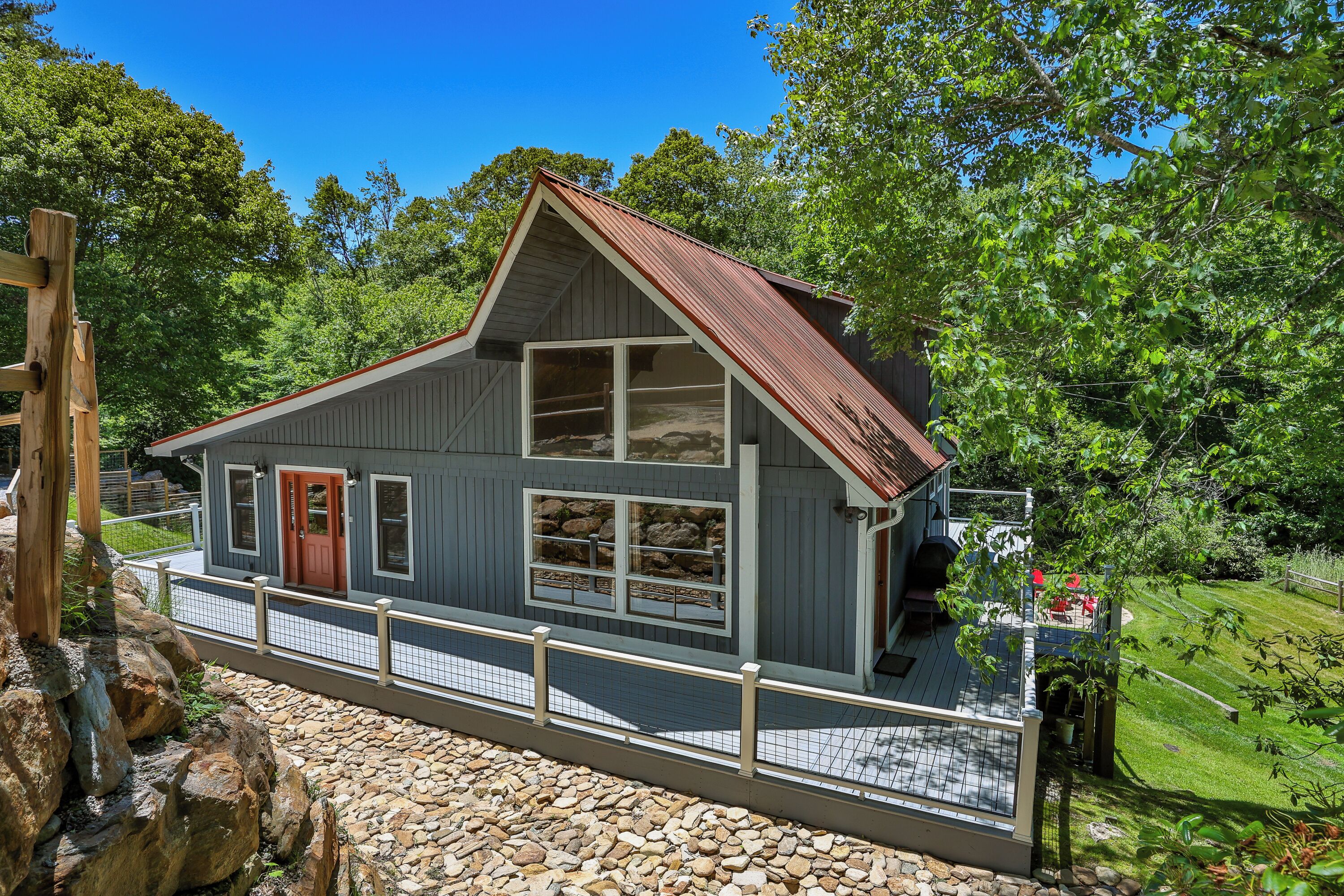 المنشأة من الخارج