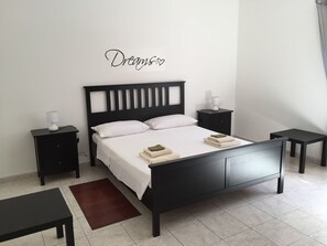 2 bedrooms, travel crib, WiFi, bed sheets