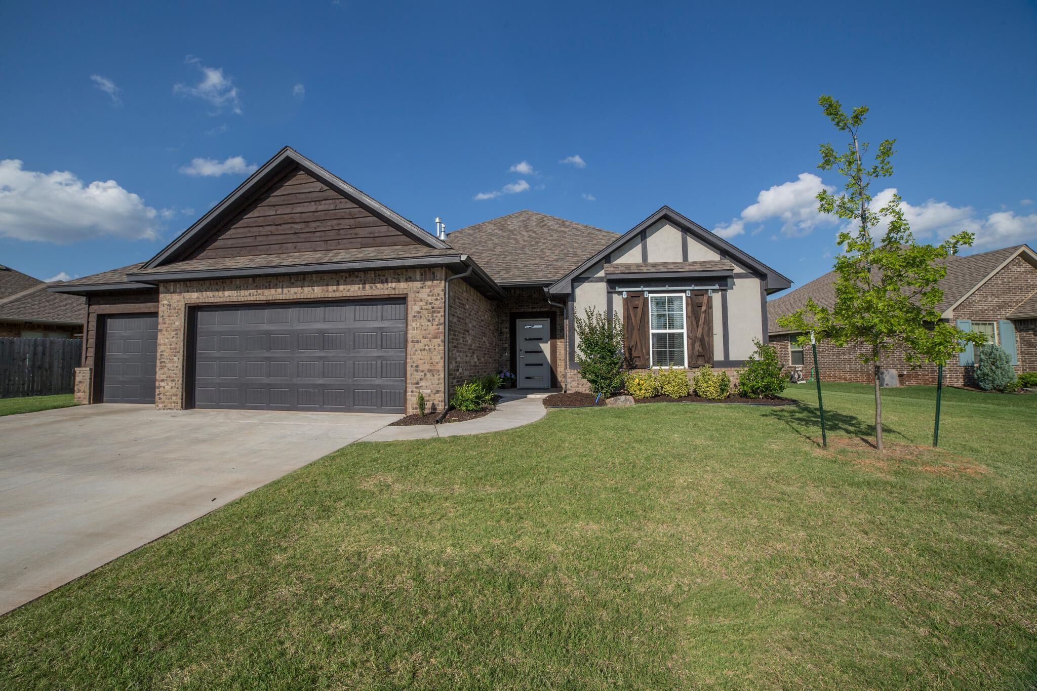 Industrial Meadows - Unique 3bd/2ba home in Edmond