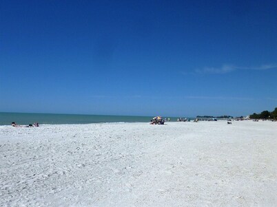 Sea Pirate Cottage By The Sea on Anna Maria Island, Smart TV in every room.