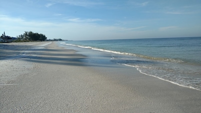 Sea Pirate Cottage By The Sea on Anna Maria Island, Smart TV in every room.