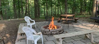 Black Connection Valley Lodge 