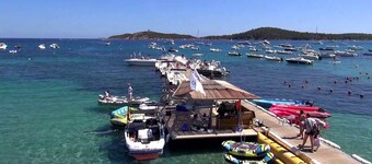 House with heated swimming pool, 5 minutes from Pinarello beach