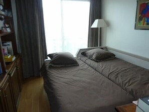 2 soverom, strykejern/-brett, wi-fi og sengetøy