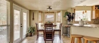 Beautiful home located in Medical Center! Central location for families!!