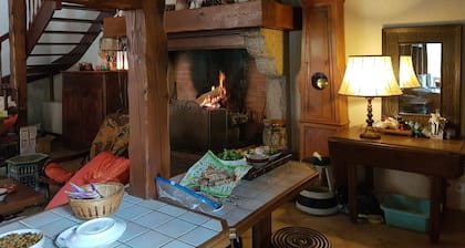 'House Nestes Valley high-end, ideal for couples BB + Alt 1000m