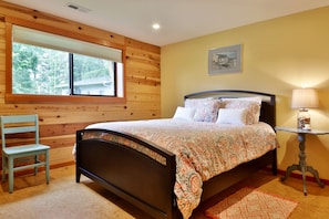 3 Schlafzimmer, Schreibtisch, Bügeleisen/Bügelbrett, Reisekinderbett