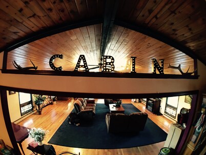 Fabulous Mountain Cabin Wooded Property - Entertaining Living Room