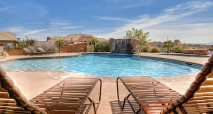 Relaxing, Coral Ridge R&R! Pools Across the Street. Overlooking the Fish Pond