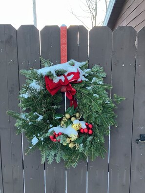 Exterior detail - Entire village home-near the rail trail/come ski- fast internet (Lake Placid)