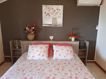 3-star F4 furnished holiday home with sea and mountain views