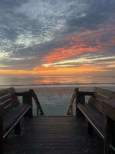 Oceanfront Vilano Beach Retreat- Pool/Minutes from historic St Augustine/Peloton