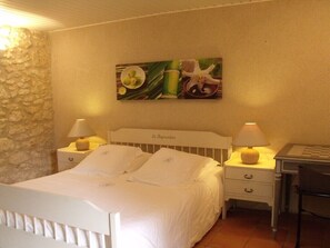 4 Schlafzimmer, Bügeleisen/Bügelbrett, WLAN, Bettwäsche