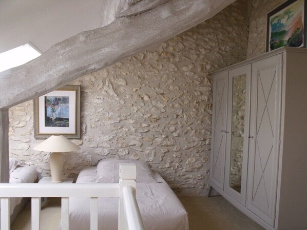 4 chambres, fer et planche Ă repasser, Wi-Fi, draps fournis