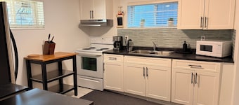 East Van Suite - 20 min gange til kommersiell dr.-10 min kjøretur til DT Van 