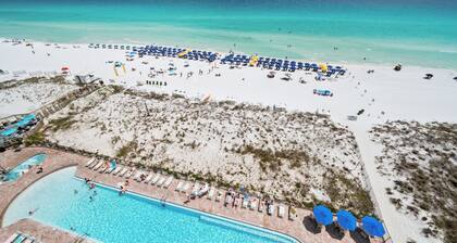 9th Floor Beachfront at Pelican, Stunning Ocean Views, 3 Pools, Beach Chairs