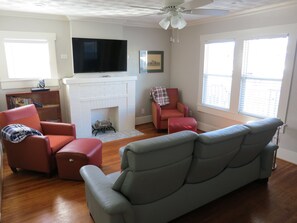 Smart TV - A house in the historic bishop's art district (Dallas)