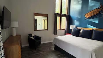 4 habitaciones, tabla de planchar con plancha, wifi y ropa de cama